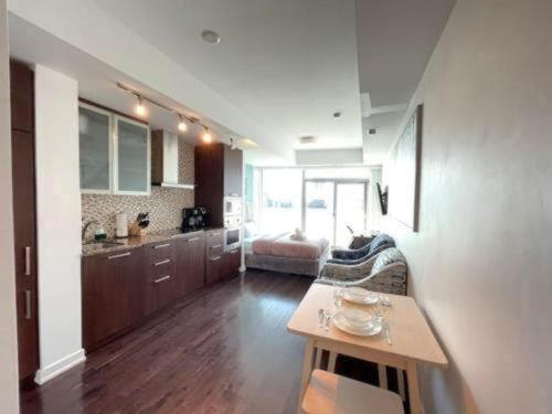 Downtown Suites โตรอนโต ภายนอก รูปภาพ