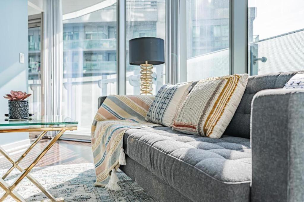 Downtown Suites โตรอนโต ภายนอก รูปภาพ