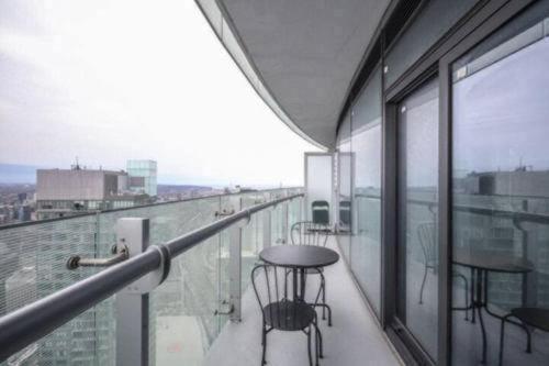 Downtown Suites โตรอนโต ภายนอก รูปภาพ